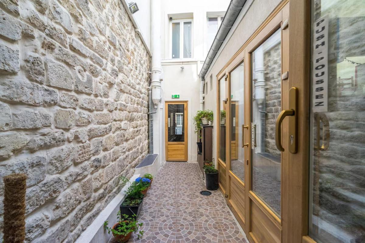 Clermont Montmartre Hotel